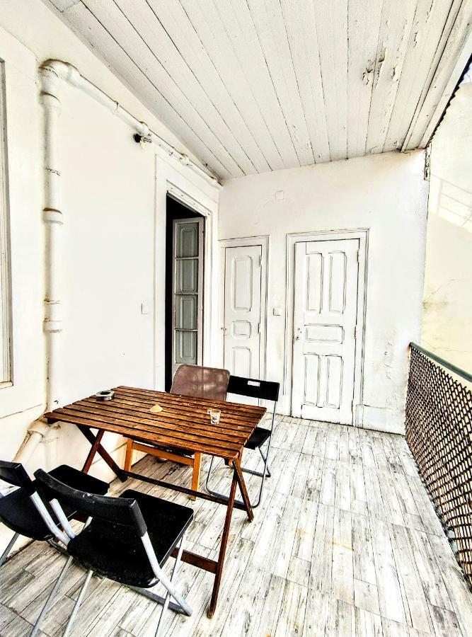 Fernando Pessoa Lisbon Rooms מראה חיצוני תמונה