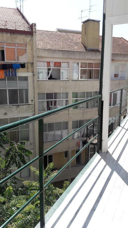 Fernando Pessoa Lisbon Rooms מראה חיצוני תמונה